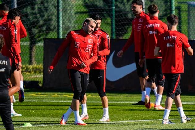 Turkiye complete preparations for UEFA Nations League match against France ISTANBUL, TURKIYE - SEPTEMBER 24: Baris Alper Yilmaz (L) attends a training session of the Turkiye national football team at the TFF Hasan Dogan National Teams Camp and Training Facilities ahead of their UEFA Nations League A Group 1 match against France in Kocaeli, Turkiye, September 24, 2026. Muhammed Ali Yigit Anadolu Istanbul Turkey. Editorial use only. Please get in touch for any other usage. Copyright: x2026xAnadoluxMuhammedxAlixYigitx