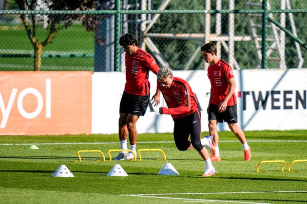 Turkiye complete preparations for UEFA Nations League match against France ISTANBUL, TURKIYE - SEPTEMBER 24: Baris Alper Yilmaz (C), Ozan Kabak (L) and Arda Guler (R) attend a training session of the Turkiye national football team at the TFF Hasan Dogan National Teams Camp and Training Facilities ahead of their UEFA Nations League A Group 1 match against France in Kocaeli, Turkiye, September 24, 2026. Muhammed Ali Yigit Anadolu Istanbul Turkey. Editorial use only. Please get in touch for any other usage. Copyright: x2026xAnadoluxMuhammedxAlixYigitx