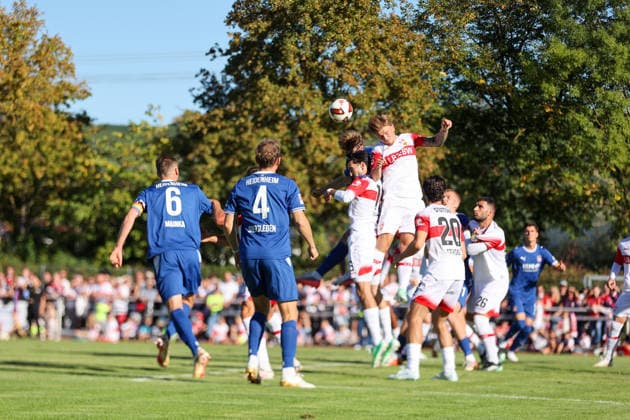 Heading chance for FC Heidenheim (GER), VfB Stuttgart vs. 1 FC Heidenheim 1846, Soccer, Friendly Match, 2026–2027 Season, September 25, 2026, GER, VfB Stuttgart vs. 1 FC Heidenheim 1846, soccer, friendly match, 2026–2027 season, September 25, 2026, Beutelsbach Copyright: xEibner-Pressefoto SoerenxHerwegx EP_SHG