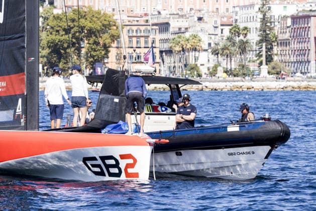 IPA88966129 - Day 1 of the Louis Vuitton 38th America s Cup Preliminary Regatta in Naples. AC40 foiling monotypes racing across the Gulf of Naples, featuring intense fleet action from all participating syndicates, including Emirates Team New Zealand, Luna Rossa Prada Pirelli, GB1, Tudor Team Alinghi, and other international teams on the official race course. During the Louis Vuitton 38th America s Cup Preliminary Regatta in Naples, a sailing race in Naples, Italy, on September 25, 2026 Copyright: xCarloxDixSanto IPAxSportx xx IPA88966129