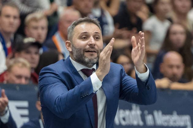 Vladimir Jovanovic MBC, Head Coach, Syntainics MBC vs. Science City Jena, BBL, Men s Basketball, 1st Bundesliga, Matchday 2, 2026–27 Season, September 25, 2026, Weißenfels Stadthalle, Saxony-Anhalt, Germany