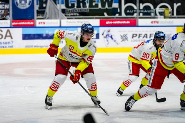 Max Balinson Düsseldorf EG, 58, GER, Ravensburg Towerstars vs. Düsseldorf EG, Ice Hockey, DEL2 Regular Season, Matchday 3, 2026–2027 Season, September 25, 2026, GER, Ravensburg Towerstars vs. Düsseldorf EG, Ice Hockey, DEL2 Regular Season, Matchday 3, 2026–2027 Season, September 25, 2026, Ravensburg Copyright: xEibner-Pressefoto MaximilianxRistx EP_MRT