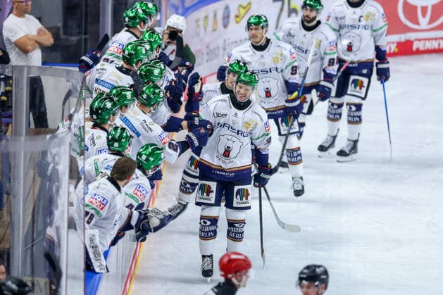 September 25, 2026, Ice hockey, DEL, Kölner Haie vs. Eisbären Berlin, Matchday 3, 2026–27 season, Lanxess Arena, Cologne. Celebrations after the goal that tied the game at 3–3, scored by Markus Vikingstad of Eisbären Berlin. 37 North Rhine-Westphalia, Germany