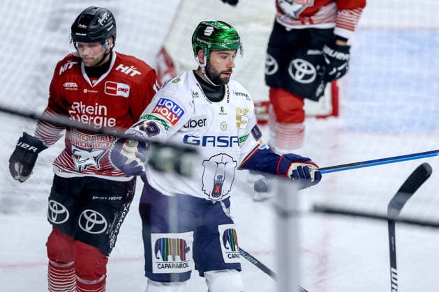 September 25, 2026, Ice hockey, DEL, Kölner Haie vs. Eisbären Berlin, Matchday 3, 2026–27 season, Lanxess Arena, Cologne; Celebration after the goal that made it 4–3, scored by Andreas Eder; Eisbären Berlin 43, North Rhine-Westphalia, Germany