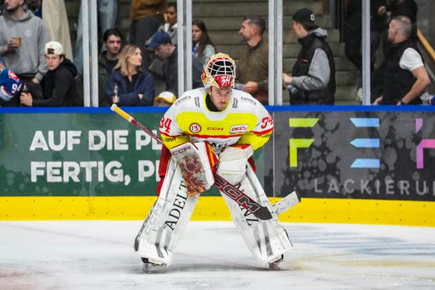 Jonas Langmann, Düsseldorf EG, 34, GER, Ravensburg Towerstars vs. Düsseldorf EG, Ice Hockey, DEL2 Regular Season, Matchday 3, 2026–2027 Season, September 25, 2026 GER, Ravensburg Towerstars vs. Düsseldorf EG, Ice Hockey, DEL2 Regular Season, Matchday 3, 2026–2027 Season, September 25, 2026 Ravensburg Copyright: xEibner-Pressefoto MaximilianxRistx EP_MRT