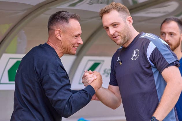 Greetings and small talk between Benjamino Molinari (VfR Aalen, head coach) and Mathias Heilig (referee, GER), Kickers Offenbach vs. VfR Aalen, soccer, Men’s Regionalliga Southwest, Matchday 9, 2026–2027 season, September 26, 2026, GER, Kickers Offenbach vs. VfR Aalen, soccer, Men’s Regionalliga Southwest, Matchday 9, 2026–2027 season, September 26, 2026, Offenbach am Main Copyright: xEibner-Pressefoto GeraldxOelze-dexStoppanyx EP_ODS