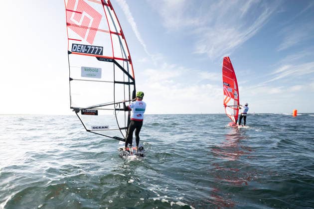 PWA Citroën World Windsurfing Tour Sylt 2026 Day 1 Men s Slalom Canceled Due to Insufficient Wind Sylt Westerland, September 26, 2026 Noah Vinther Men s Slalom Foil, Denmark, DEN 7777 Nacho Baltasar Summers Men s Slalom Foil, Spain, ESP 1 PWA Citroën World Windsurfing Tour Sylt 2026 Day 1 Slalom Men canceled due to insufficient wind on September 26, 2026, off Brandenburger Beach, motorboat on Sylt, Westerland, Germany Copyright: xBEAUTIFULxSPORTS AndreasxDickx