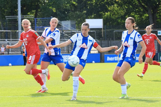 September 26, 2026, GER, Soccer, Women s Bundesliga 2, Match Day, 2026–2027 Season, Amateurstadion, Hertha BSC vs. CLARA DREHER (Hertha BSC F 9), LOTTE REIMOLD (Hertha BSC F 8), DORA ZELLER 1 FC Köln F 19, 2nd Division, DFB DFL regulations prohibit any use of photographs as image sequences and or quasi-video. nordphoto GmbH, Engler, Berlin, Amateurstadion, Berlin, Germany Copyright: xNordphotox xEnglerx