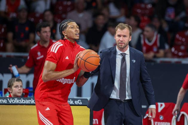 Anton Gavel, FC Bayern Basketball, Head Coach, with MarJon Beauchamp, FC Bayern Basketball, 03, GER, FC Bayern Basketball vs. Alba Berlin, Basketball, easycredit Basketball Bundesliga, Matchday 23, 2026–2027 Season, September 26, 2026, GER, FC Bayern Basketball vs. Alba Berlin, Basketball, easycredit Basketball Bundesliga, Matchday 23, 2026–2027 Season, September 26, 2026, Munich Copyright: xEibner-Pressefoto JennixMaulx EP_JML