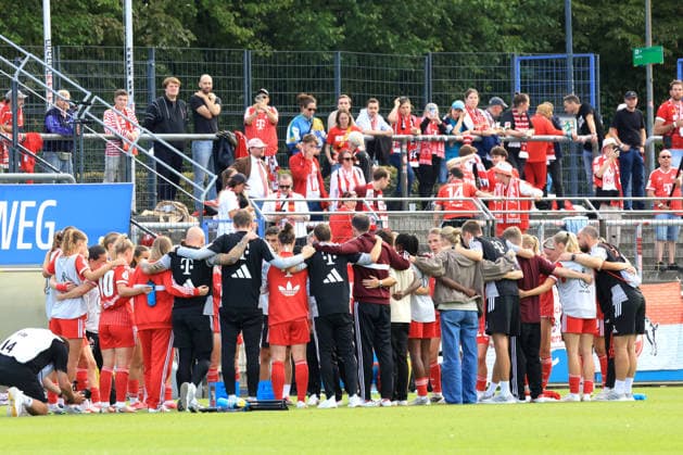 September 26, 2026, Germany, Soccer, Women s Bundesliga 2, Matchday, 2026–2027 Season, Amateurstadion, Hertha BSC vs. 1. FC Köln players, 1. FC Köln fan section, 2nd Division, DFB DFL regulations prohibit any use of photographs as image sequences and or quasi-video. nordphoto GmbH, Engler, Berlin, Amateurstadion, Berlin, Germany Copyright: xNordphotox xEnglerx