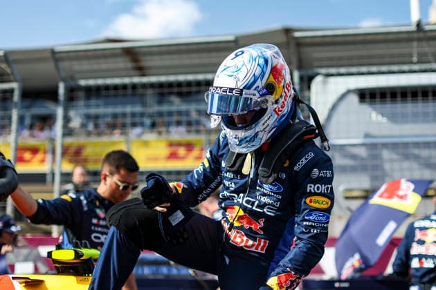 VERSTAPPEN Max (NL), Red Bull Racing Ford RB22, portrait, F1 GP 15 Baku 2026, 16 LECLERC Charles (MCO), Scuderia Ferrari SF 26, action shot from F1 GP 15 Baku 2026 during the 2026 Formula 1 Azerbaijan Grand Prix, the 15th round of the 2026 Formula One World Championship held from September 24 to 26, 2026, on the Baku City Circuit in Baku, Azerbaijan. Photo by Xavier Bonilla, DPPI Azerbaijan