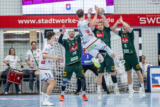2nd Handball Bundesliga: TV Hüttenberg vs. GWD Minden, September 26, 2026; Paul Ohl (TV Hüttenberg), 10, Philipp Schwarz (TV Hüttenberg), 3, Antonio Metzner (GWD Minden), 20, Daniel Astrup Pedersen (GWD Minden), 3, Karolis Antanavicius (GWD Minden), 8 2 Handball Bundesliga TV Hüttenberg vs. GWD Minden Hüttenberg, September 26, 2026 Copyright: xBEAUTIFULxSPORTS Roeczeyx