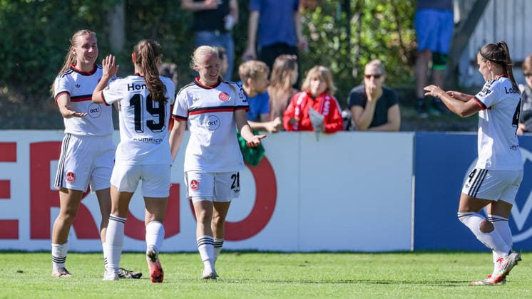 Players from 1 FC Nürnberg celebrating a goal, cheering, jubilant, optimistic, game scene, highlight, joy over the goal that made it 0–3, DFB REGULATIONS PROHIBIT ANY USE OF PHOTOGRAPHS AS SEQUENCE IMAGES AND OR VIDEO-LIKE PHOTO SERIES DFB REGULATIONS PROHIBIT ANY USE OF PHOTOGRAPHS AS IMAGE SEQU, September 27, 2026, Bremen, Germany, Soccer, DFB Women’s Cup, ATS Colorful Goal 1 FC Nuremberg xobx