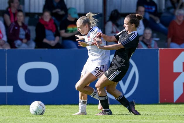 v li Fany Proniez 1 FC Nürnberg, 3, and Anna Hof ATS Buntentor, 23 in a one-on-one, duel, dynamic, action, game scene, DFB REGULATIONS PROHIBIT ANY USE OF PHOTOGRAPHS AS SEQUENCE IMAGES AND OR VIDEO-LIKE PHOTO SERIES DFB REGULATIONS PROHIBIT ANY USE OF PHOTOGRAPHS AS IMAGE SEQU, September 27, 2026, Bremen, Germany, Soccer, DFB Women’s Cup, ATS Buntentor 1 FC Nuremberg xobx