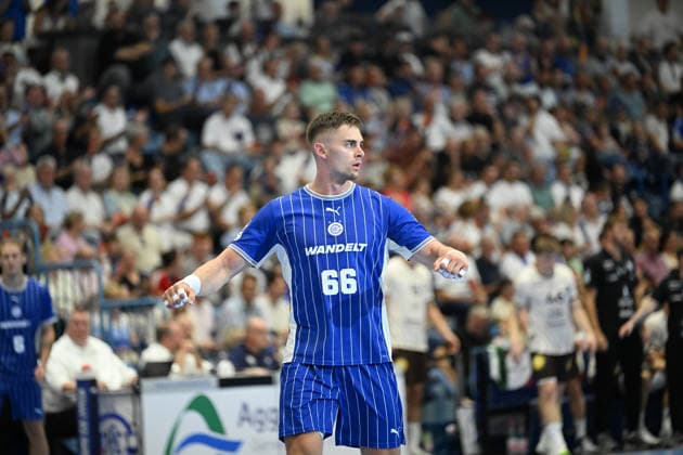 September 27, 2026, GER, Handball, Men s, Opel HBL, 2026–2027 Season, Matchday 6, VfL Gummersbach vs. Bergischer HC, goal celebration, cheering, victory lap, ätepán Zeman (VfL Gummersbach 66), DFB and DFL regulations prohibit any use of photographs as image sequences and or quasi-video; Gummersbach, SCHWALBE Arena, NRW, Germany Copyright: xNordphoto Meuterx