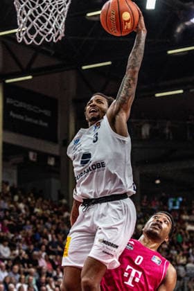 DeLonnie Hunt, SYNTAINICS MBC, open for a layup, Telekom Baskets Bonn vs. SYNTAINICS MBC, Basketball, easy Credit BBL, Matchday 3, 2026–2027, September 27, 2026 Telekom Baskets Bonn vs. SYNTAINICS MBC, Basketball, easyCredit BBL, Matchday 3, 2026–2027, September 27, 2026 Bonn Copyright: xEibner-Pressefoto GerhardxWingenderx EP_GWR