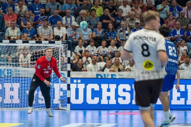 Bertram Obling, goalkeeper, VfL Gummersbach 16, VfL Gummersbach vs. Bergischer Handball Club 06, Opel Handball Bundesliga, Men s Division, Matchday 6, September 27, 2026, Gummersbach, North Rhine-Westphalia, Germany Copyright: xkolbert-press MartinxWdziecznyx