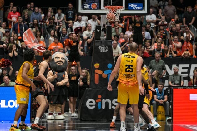 easyCredit Basketball Bundesliga, Matchday 3, Niners Chemnitz vs. Phoenix Hagen, September 27, 2026, starting at 4:30 p.m., Chemnitz, Chemnitz Arena. Pictured: Cameron Krutwig (No. 25), easyCredit Basketball Bundesliga, Matchday 3, Niners Chemnitz vs. Phoenix Hagen, Chemnitz, Saxony, Germany Copyright: xEHLxMedia MichelxKöhlerx 20262709-Niners-Chemnitz-Phoenix-Hagen_131