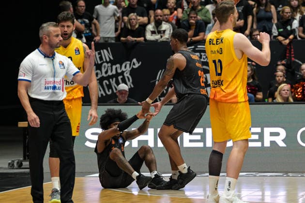 easyCredit Basketball Bundesliga, Matchday 3, Niners Chemnitz vs. Phoenix Hagen, September 27,2026, starting at 4:30 p.m., Chemnitz, Chemnitz Arena. In photo 02: Stefan Smith, 22 Nighaeal Ceaser. easyCredit Basketball Bundesliga, Matchday 3, Niners Chemnitz vs. Phoenix Hagen, Chemnitz, Saxony, Germany Copyright: xEHLxMedia MichelxKöhlerx 20262709-Niners-Chemnitz-Phoenix-Hagen_147