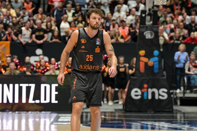 easyCredit Basketball Bundesliga, Matchday 3, Niners Chemnitz vs. Phoenix Hagen, September 27, 2026, starting at 4:30 p.m., Chemnitz, Chemnitz Arena. In the photo: No. 25 Ben Burnham. easyCredit Basketball Bundesliga, Matchday 3, Niners Chemnitz vs. Phoenix Hagen, Chemnitz, Saxony, Germany Copyright: xEHLxMedia MichelxKöhlerx 20262709-Niners-Chemnitz-Phoenix-Hagen_152