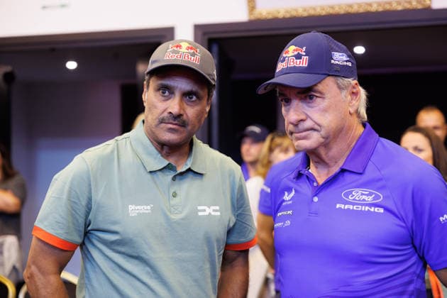 W2RC - RALLYE DU MAROC 2026 SAINZ Carlos (esp), Ford Raptor, Ford Racing, FIA W2RC, ULT T1+, portrait, AL ATTIYAH Nasser (qat), Dacia Sandrider, The Dacia Sandriders, FIA W2RC, ULT T1+, portrait, during the General Briefing of the Rallye du Maroc 2026, 4th round of the 2026 WR2C Championship from September 27, 2026 in Agadir, Morocco - AgadirMorocco Copyright: xFREDERICxLExFLOCxHx