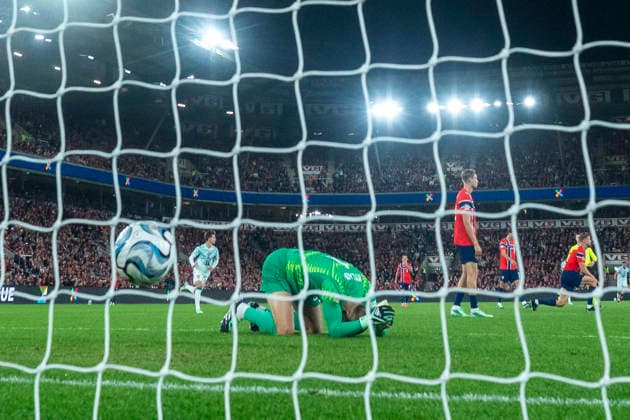 Soccer, Nations League: Norway vs. Portugal, Nations League Oslo 20260927 Portugal s Gonçalo Ramos scores the 2-1 goal against Norway s goalkeeper Orjan Haskjold Nyland during the international soccer match between Norway and Portugal in the Nations League. Photo: Cornelius Poppe, NTB, Oslo, Norway. EDITORIAL USE ONLY. RESTRICTED USE FOR BETTING COMPANIES Copyright: xCorneliusxPoppex xNTBx