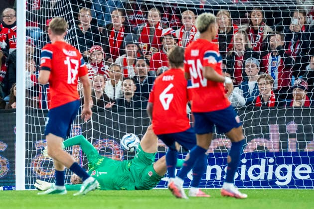 Soccer, Nations League Norway vs. Portugal, Nations League Oslo 20260927 Norway s goalkeeper Orjan Nyland, Torbjorn Heggem, Patrick Berg, and Antonio Nusa watch as the ball goes into the net, giving Portugal a 1-0 lead in the international soccer match between Norway and Portugal in the Nations League. Photo: Cornelius Poppe, NTB, Oslo, Norway. EDITORIAL USE ONLY. RESTRICTED USE FOR BETTING COMPANIES. Copyright: xCorneliusxPoppex xNTBx