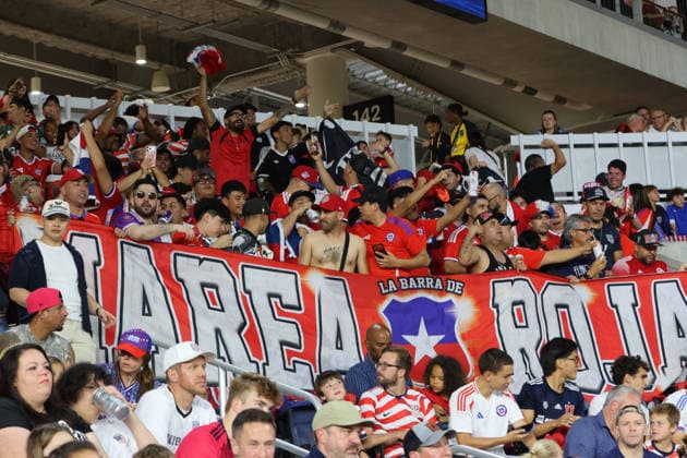 September 29, 2026, St. Louis, Missouri, USA: ST. LOUIS, MO - SEPTEMBER 29: CHILE FANS celebrate during an International Friendly, Länderspiel, Nationalmannschaft between the USA MEN S national team, Nationalteam and CHILE at Energizer Park in St. Louis, Missouri, on September 29, 2026. St. Louis USA - ZUMAn332 20260929_zsp_n332_031 Copyright: xTaylorxNickersonx