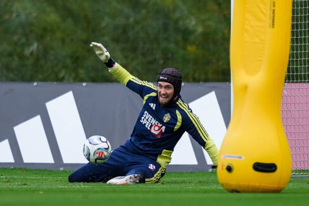 September 30, 2026: Goalkeeper Noel Törnqvist of the Swedish men s national soccer team at a training session on September 30, 2026 in Stockholm. Photo by Jesper Zerman, BILDBYRAN, code JZ JZ0762: soccer, football, UEFA Nations League, training, Sweden, Sweden A, bbeng Copyright: JESPERxZERMAN BB260930JZ036