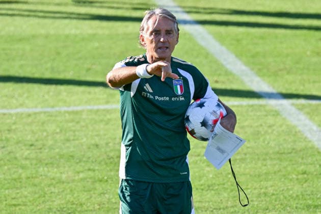 IPA89152554 - Italy s head coach Roberto Mancini during TEAM ITALY - TRAINING, a UEFA Nations League soccer match in Florence, Italy, on September 30, 2026 Copyright: xLisaxGuglielmi IPAxSportx xx IPA89152554