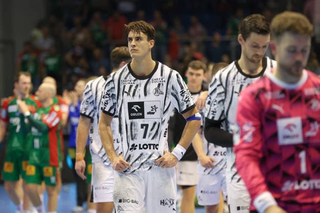September 30, 2026, xgox, Opel HBL Handball, SC Magdeburg vs. THW Kiel, emspor, from left: Julian Köster (Kiel), 7, looks disappointed, looks dejected, looks downcast, Magdeburg