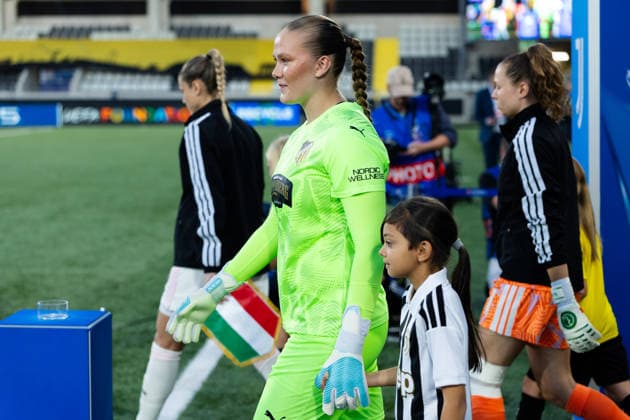 September 30, 2026: Goalkeeper Hanna Karlsson of Häcken ahead of the Women’s Champions League soccer match between Häcken and Juventus on September 30, 2026 in Gothenburg. Photo by Michael Erichsen, BILDBYRAN COP 89 MI1032 soccer football UEFA Women s Champions League Häcken Juventus women s team bbeng Copyright: MICHAELxERICHSEN BB260930MI136