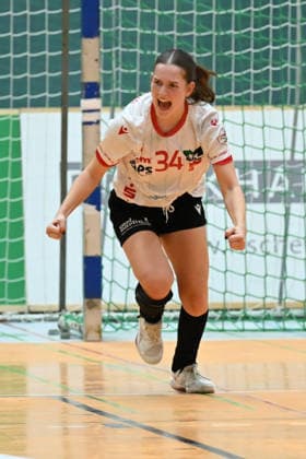 September 30, 2026, GER, Handball, Women, DHB Cup, 2026–2027 Season, Matchday 2, HSV Solingen Gräfrath 76 vs. TuS Metzingen, Goal celebration, Cheering, Victory lap, Nele Spengler, HSV Solingen Gräfrath 34, Solingen Klingenhalle, North Rhine-Westphalia, Germany Copyright: xNordphoto Meuterx