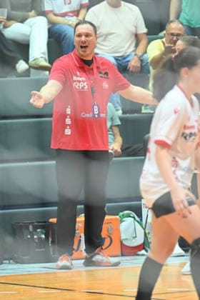 September 30, 2026, GER, Handball, Women, DHB Cup, 2026–2027 Season, Matchday 2, HSV Solingen Gräfrath 76 vs. TuS Metzingen Lars Faßbender, Head Coach of HSV Solingen Gräfrath, is visibly upset—gesturing, facial expressions, emotions—displeased, disappointed, dejected; Solingen Klingenhalle, North Rhine-Westphalia, Germany Copyright: xNordphoto Meuterx