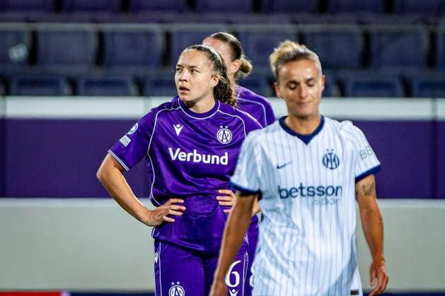 SOCCER - WCL, A.Wien vs Inter VIENNA,AUSTRIA,01.OCT.26 - SOCCER - UEFA Women s Champions League, FK Austria Wien vs FC Internationale Milano. Image shows the disappointment of Lotta Cordes (A.Wien). GEPAxpictures xKevinxHackner