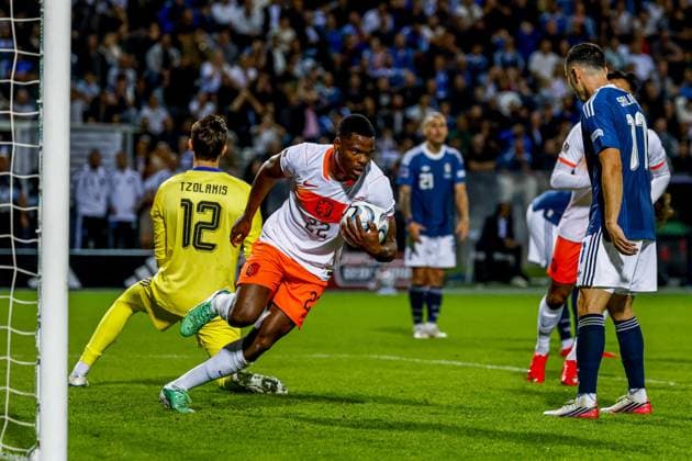 THESSALONIKI - Denzel Dumfries of the Netherlands celebrates his team s second goal but it is disallowed by VAR during the UEFA Nations League match between Greece and the Netherlands at the Toumba Stadium on 1 October 2026 in Thessaloniki, Greece. MARCEL TER BALS ANP UEFA Nations League 2026 27 xVIxANPxSportx xMarcelxterxBalsxIVx 571099698 originalFilename: 571099698