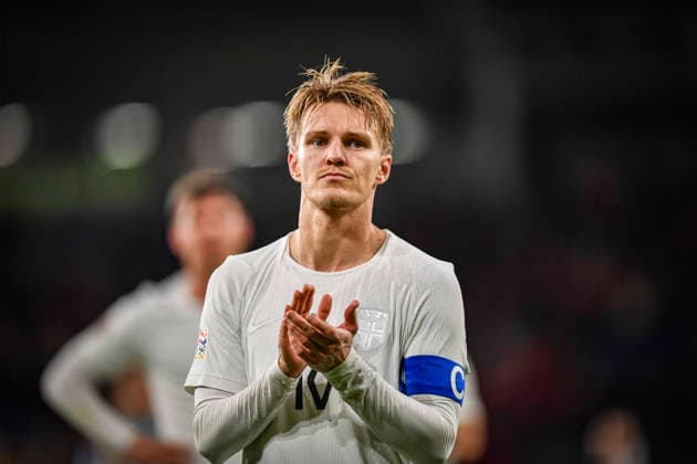 RECORD DATE NOT STATED 1st October 2026; Cardiff City Stadium, Cardiff, Wales; UEFA Nations League Football, Wales versus Norway; Martin Odegaard of Norway applauds the travelling fans after the final whistle GodfreyxPitt
