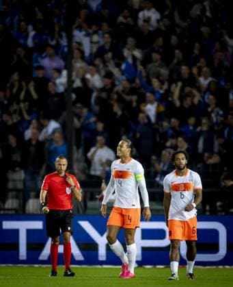 THESSALONIKI - Netherlands captain Virgil van Dijk reacts after falling 1-0 behind during the UEFA Nations League match between Greece and the Netherlands at Toumba Stadium on October 1, 2026, in Greece. KOEN VAN WEEL ANP xVIxANPxSportx xxANPxIVx 571123541 originalFilename: 571123541