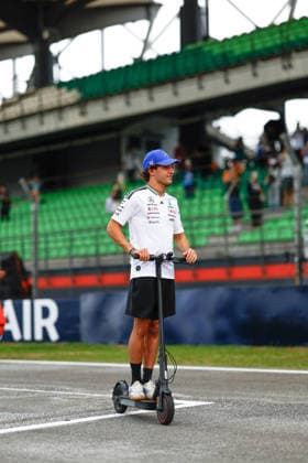 F1 - BAHRAIN GRAND PRIX IN MALAYSIA 2026 KIMI ANTONELLI Andrea (ita), Mercedes AMG F1 Team W16, portrait during the 2026 Formula 1 Bahrain Grand Prix in Malaysia, 16th round of the 2026 Formula One World Championship, WM, Weltmeisterschaft from October 2 to 4, 2026 on the Sepang International Circuit, in Sepang, Malaysia - SepangMalaysia Copyright: xDPPIx