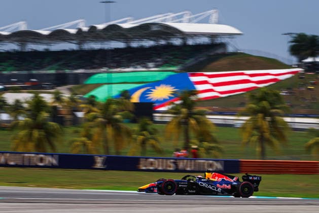F1 - BAHRAIN GRAND PRIX IN MALAYSIA 2026 03 VERSTAPPEN Max (nld), Red Bull Racing Ford RB22, action during the 2026 Formula 1 Bahrain Grand Prix in Malaysia, 16th round of the 2026 Formula One World Championship, WM, Weltmeisterschaft from October 2 to 4, 2026 on the Sepang International Circuit, in Sepang, Malaysia - SepangMalaysia Copyright: xANTONINxVINCENTx