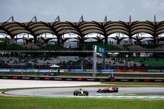F1 - BAHRAIN GRAND PRIX IN MALAYSIA 2026 30 LAWSON Liam (nzl), Visa Cash App RB F1 Team VCARB03, action during the 2026 Formula 1 Bahrain Grand Prix in Malaysia, 16th round of the 2026 Formula One World Championship, WM, Weltmeisterschaft from October 2 to 4, 2026 on the Sepang International Circuit, in Sepang, Malaysia - SepangMalaysia Copyright: xALBERTOxVIMERCATIx