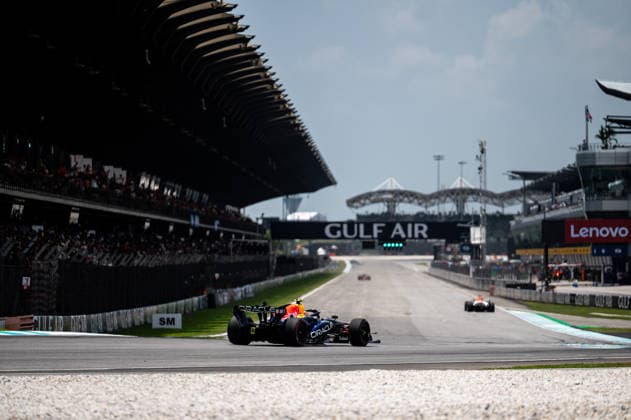 F1 - BAHRAIN GRAND PRIX IN MALAYSIA 2026 06 HADJAR Isack (fra), Red Bull Racing Ford RB22, action during the 2026 Formula 1 Bahrain Grand Prix in Malaysia, 16th round of the 2026 Formula One World Championship, WM, Weltmeisterschaft from October 2 to 4, 2026 on the Sepang International Circuit, in Sepang, Malaysia - SepangMalaysia Copyright: xALBERTOxVIMERCATIx