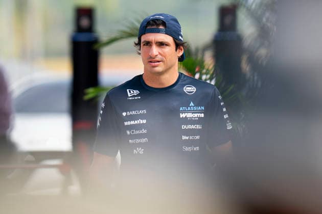 FORMULA 1 BAHRAIN GRAND PRIX IN MALAYSIA 2026 Carlos Sainz (SPA) 55 Williams F1 Team arriving for practice during the Formula 1 Gulf Air Bahrain Grand Prix in Malaysia 2026, Round 16 of the 2026 Formula 1 World Championship, WM, Weltmeisterschaft from 2nd - 4th October 2026 at Sepang International Circuit, Sepang, Malaysia. Credit: Robbie Hoad Every Second Media Editorial use only. All images are copyright Every Second Media Limited. No images may be reproduced without prior permission. Copyright: xIMAGO EveryxSecondxMediax ESM-2195-0189 RobbiexHoadx xEveryxSecondxMediax