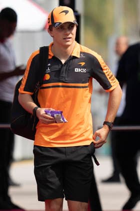 FORMULA 1 BAHRAIN GRAND PRIX IN MALAYSIA 2026 Oscar Piastri (AUS) 81 McLaren arriving for practice during the Formula 1 Gulf Air Bahrain Grand Prix in Malaysia 2026, Round 16 of the 2026 Formula 1 World Championship, WM, Weltmeisterschaft from 2nd - 4th October 2026 at Sepang International Circuit, Sepang, Malaysia. Credit: Robbie Hoad Every Second Media Editorial use only. All images are copyright Every Second Media Limited. No images may be reproduced without prior permission. Copyright: xIMAGO EveryxSecondxMediax ESM-2195-0204 RobbiexHoadx xEveryxSecondxMediax