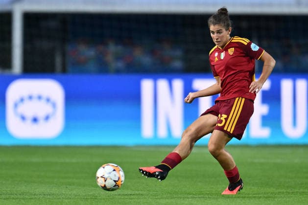 IPA89220083 - Valentina Bergamaschi of A.S. Roma Femminile is in action during Matchday 2 of the 2026 27 UEFA Women s Champions League group stage, a soccer match between A.S. Roma and FC Barcelona, Barca at Tre Fontane Stadium on September 30, 2026, in Rome, Italy. Copyright: xDomenicoxCippitelli IPAxSportx xx IPA89220083