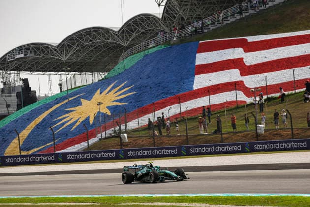 F1 - BAHRAIN GRAND PRIX IN MALAYSIA 2026 14 ALONSO Fernando (spa), Aston Martin F1 Team AMR26, action during the 2026 Formula 1 Bahrain Grand Prix in Malaysia, 16th round of the 2026 Formula One World Championship, WM, Weltmeisterschaft from October 2 to 4, 2026 on the Sepang International Circuit, in Sepang, Malaysia - SepangMalaysia Copyright: xXavixBonillax
