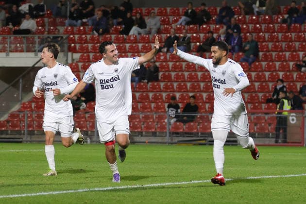 October 2, 2026, Soccer, Men s, Bavarian Regional League, 2026–2027 Season, Matchday 12: SpVgg Unterhaching vs. FC Schweinfurt 05. From left: Nils Piwernetz (FC Schweinfurt 05, 19) and goal scorer Jason Prodanovic (FC Schweinfurt 05, 17) celebrate the 1–0 win over Unterhaching at Uhlsport Park in Unterhaching, Bavaria, Germany