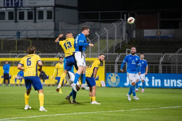 Soccer: Saxony Cup, 1. FC Lok Leipzig vs. SV Liebertwolkwitz, October 2, 2026; Djamal Ziane 13, Lok Leipzig with Felix Strebe 10, SV Liebertwolkwitz in a header duel, Soccer, Wernesgrüner Saxony Cup 2026–2027, Round 3: 1 FC Lok Leipzig vs. SV Liebertwolkwitz on October 2, 2026, at Bruno Plache Stadium, Leipzig Copyright: xBEAUTIFULxSPORTS JanxKaeferx