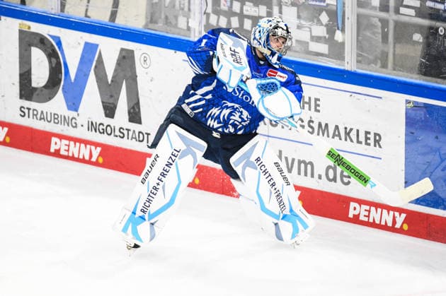 Straubing Tigers vs. Pinguins Bremerhaven, Ice Hockey, German Ice Hockey League, Penny DEL, Matchday 5, 2026–2027 Season, October 2, 2026, Florian Bugl, Straubing Tigers, Men s Ice Hockey, German Ice Hockey League, Penny DEL, Matchday 5, 2026–2027 Season on October 2, 2026, at the Eisstadion am Pulverturm, Straubing Tigers (blue) vs. Pinguins Bremerhaven (white)