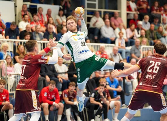 Franz Semper of SC DHfK Leipzig, 32, shoots at the goal (GER), TuSEM Essen vs. SC DHfK Leipzig, 2nd Handball Bundesliga, Matchday 6, 2026–27 season, Sporthalle am Hallo, Essen, October 2, 2026 TuSEM Essen vs. SC DHfK Leipzig, 2nd Handball Bundesliga, Matchday 6, 2026–27 season, October 2, 2026 Essen Copyright: xEibner-Pressefoto ScottxColemanx EP_SCN